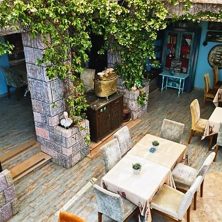 Mai̇ Bed & Breakfast Çeşme