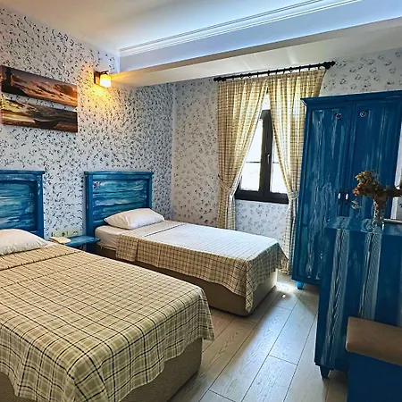 Mai̇ Bed & Breakfast 2*