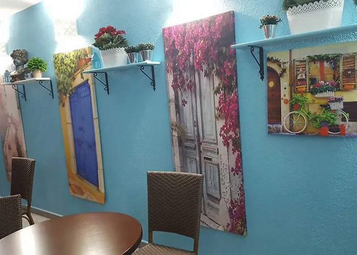 Alojamento de Acomodação e Pequeno-almoço Mai̇ 2*