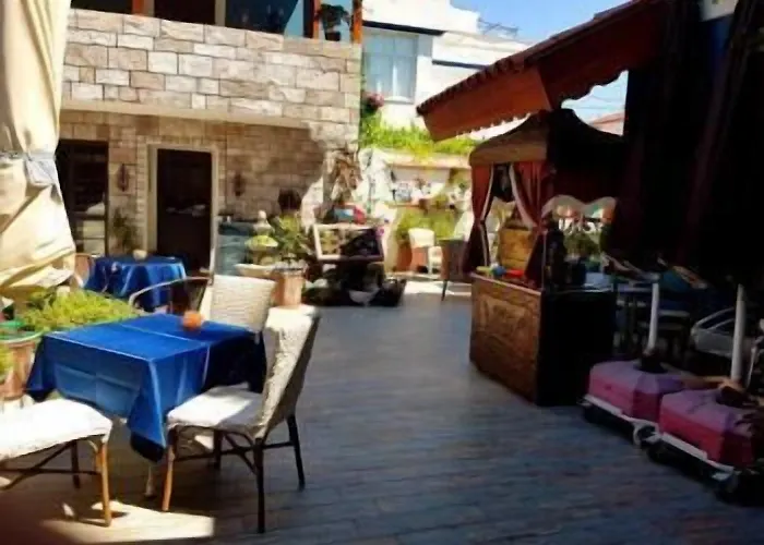 Panzió Mai̇ Çeşme